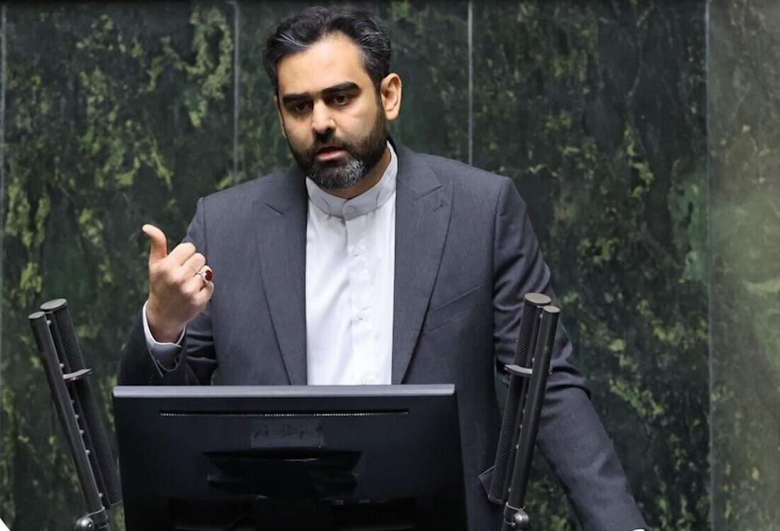 حمله روزنامه اصولگرا به نماینده تندرو مجلس: از سردار سلیمانی خرج می کنید و به سیره اخلاقی او بی توجهید